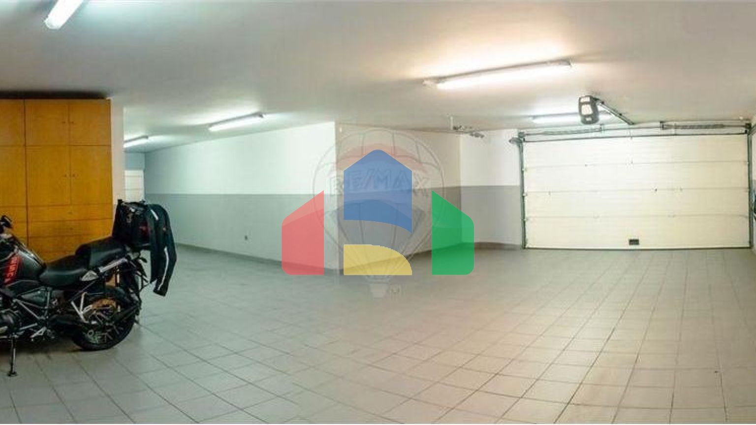 Residential - Single Family Home - T4 - Gulpilhares e Valadares, Vila Nova de Gaia - PT