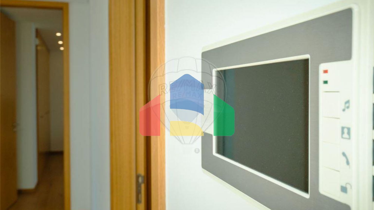 Residential - Single Family Home - T4 - Gulpilhares e Valadares, Vila Nova de Gaia - PT