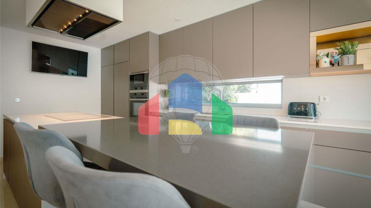 Residential - Single Family Home - T4 - Gulpilhares e Valadares, Vila Nova de Gaia - PT