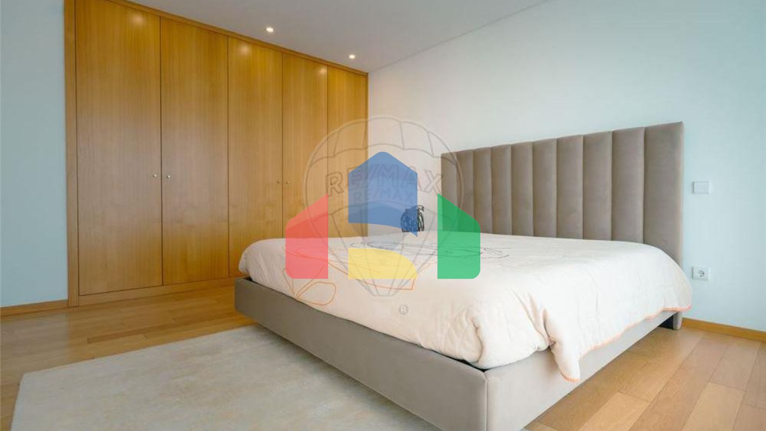 Residential - Single Family Home - T4 - Gulpilhares e Valadares, Vila Nova de Gaia - PT