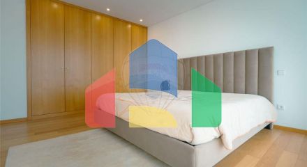 Residential - Single Family Home - T4 - Gulpilhares e Valadares, Vila Nova de Gaia - PT