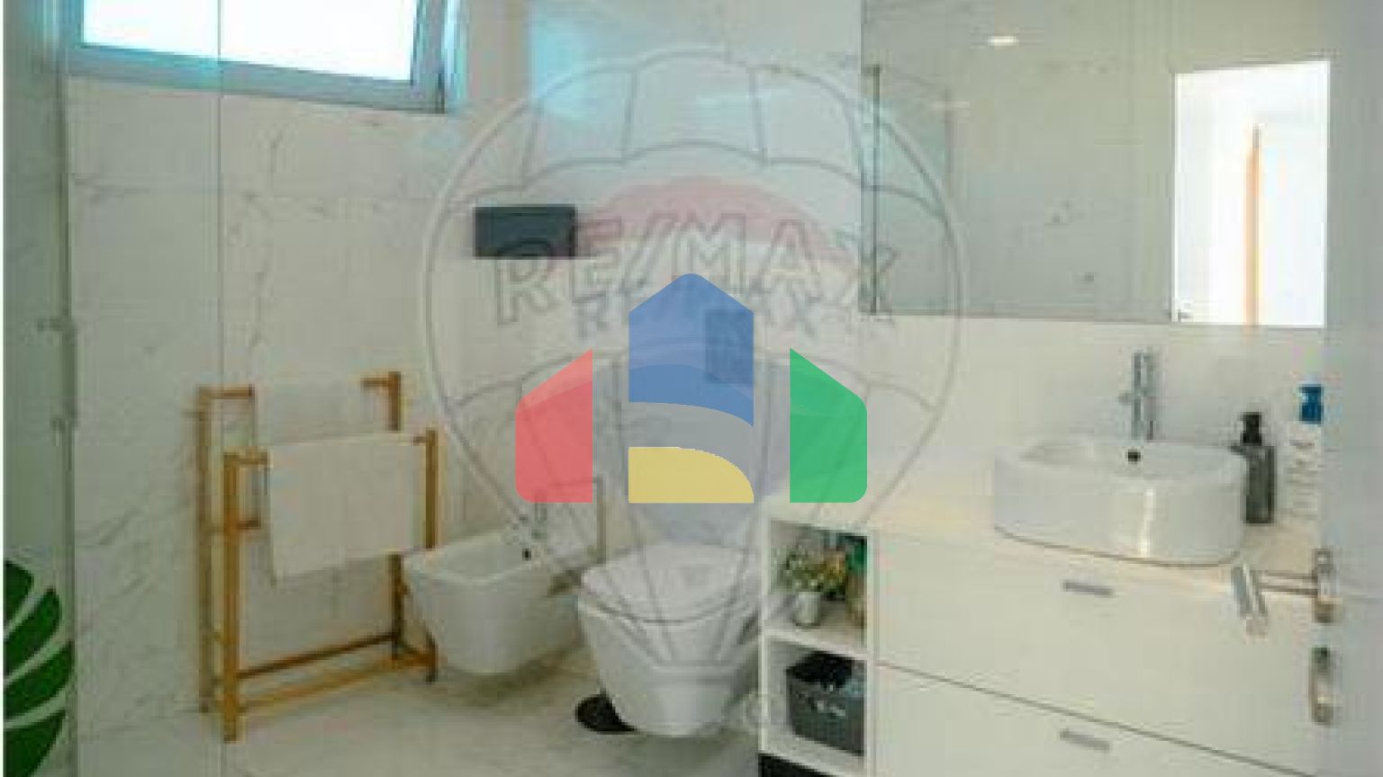 Residential - Single Family Home - T4 - Gulpilhares e Valadares, Vila Nova de Gaia - PT