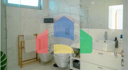 Residential - Single Family Home - T4 - Gulpilhares e Valadares, Vila Nova de Gaia - PT