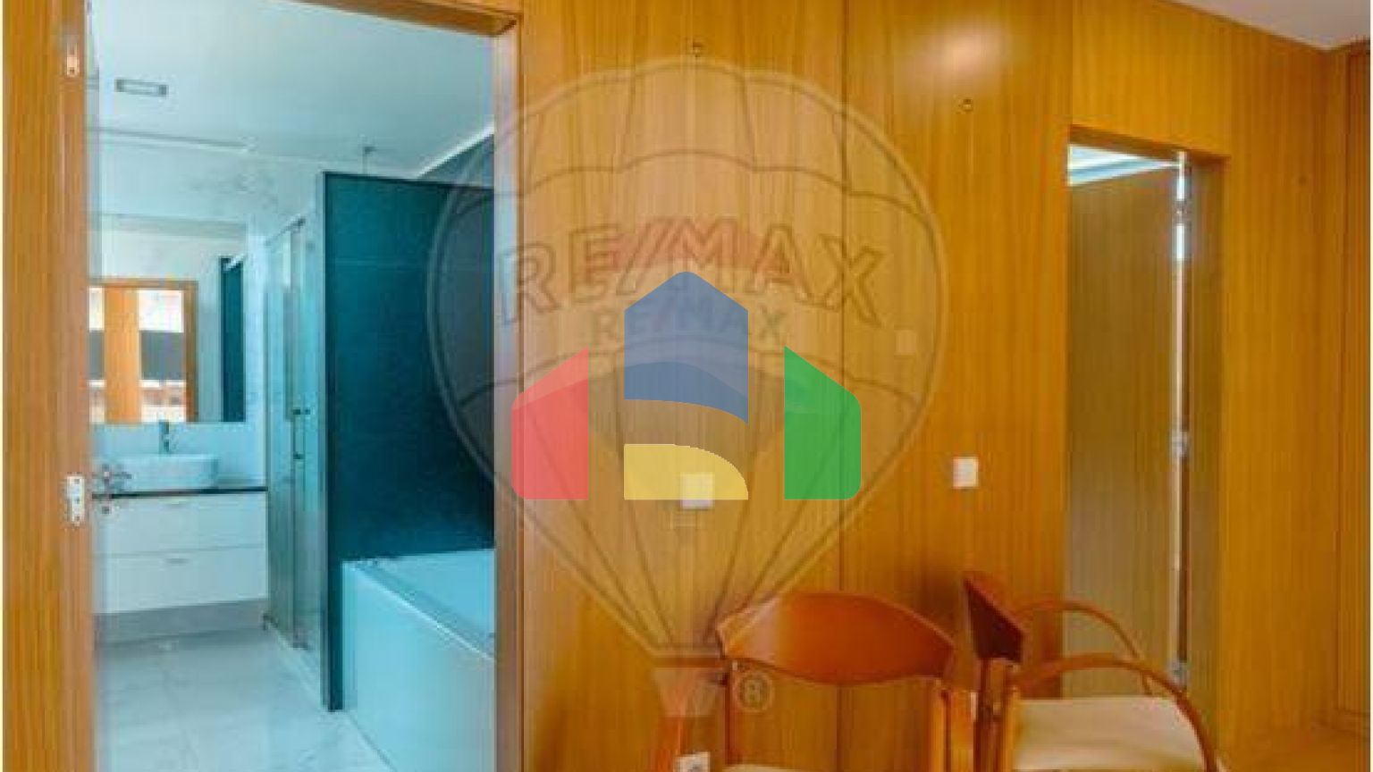 Residential - Single Family Home - T4 - Gulpilhares e Valadares, Vila Nova de Gaia - PT