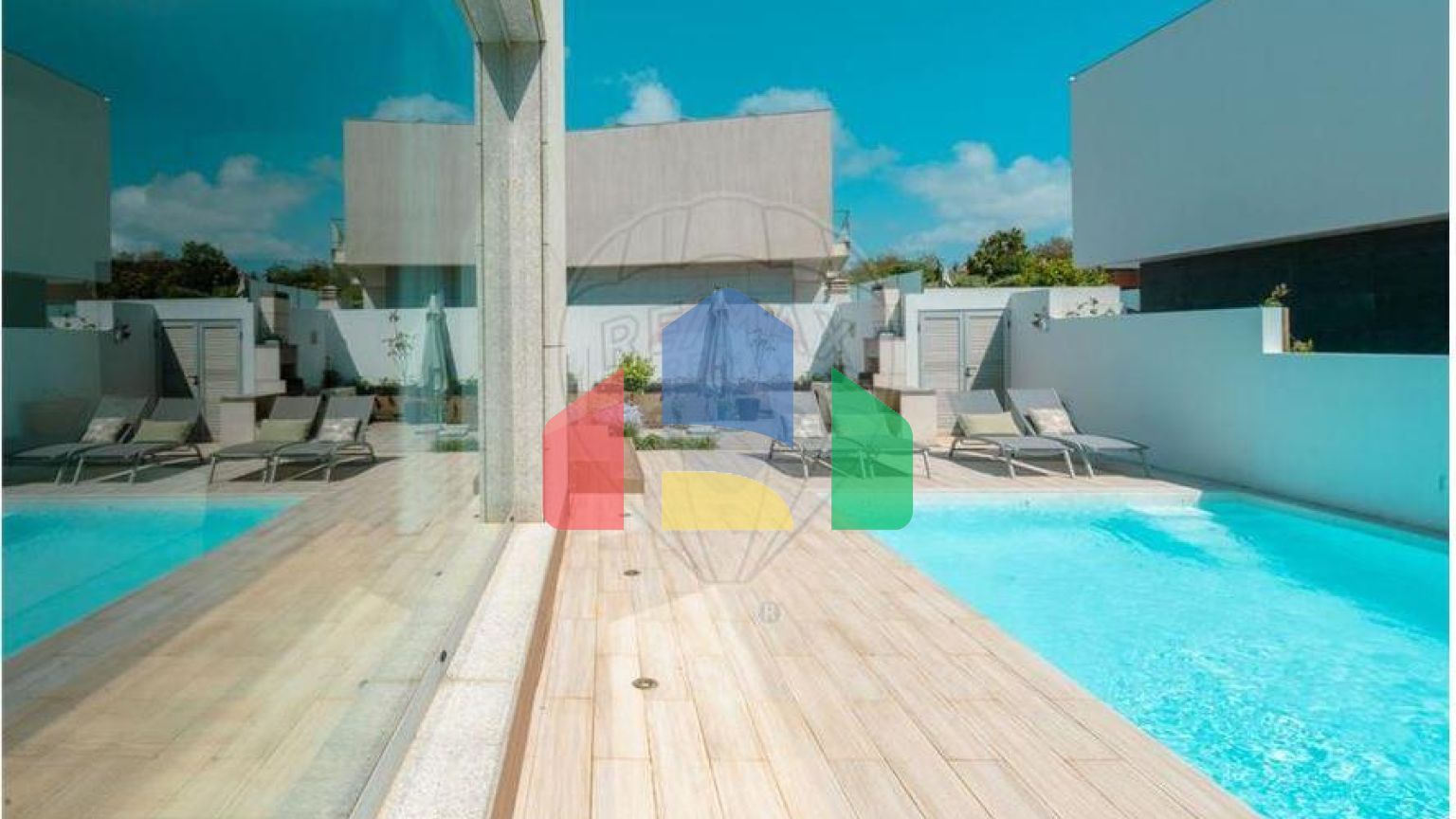 Residential - Single Family Home - T4 - Gulpilhares e Valadares, Vila Nova de Gaia - PT