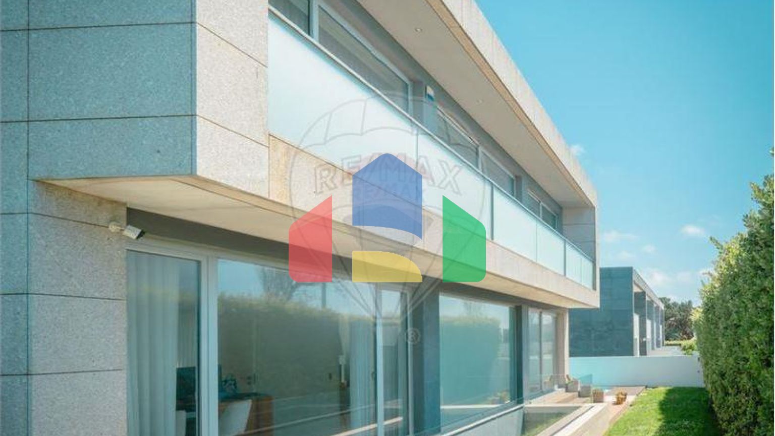 Residential - Single Family Home - T4 - Gulpilhares e Valadares, Vila Nova de Gaia - PT