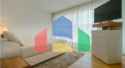 Residential - Single Family Home - T4 - Gulpilhares e Valadares, Vila Nova de Gaia - PT