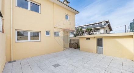 Residential - Single Family Home - T5 - Gulpilhares e Valadares, Vila Nova de Gaia - PT
