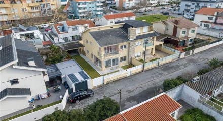 Residential - Single Family Home - T5 - Gulpilhares e Valadares, Vila Nova de Gaia - PT
