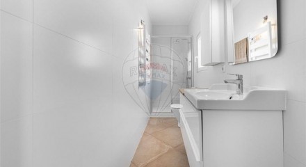 Residential - Single Family Home - T5 - Gulpilhares e Valadares, Vila Nova de Gaia - PT