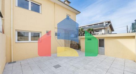Residential - Single Family Home - T5 - Gulpilhares e Valadares, Vila Nova de Gaia - PT