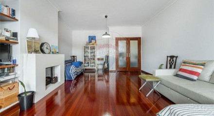 Residential - Condo/Apartment - T3 - Gulpilhares e Valadares, Vila Nova de Gaia - PT