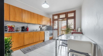 Residential - Condo/Apartment - T3 - Gulpilhares e Valadares, Vila Nova de Gaia - PT