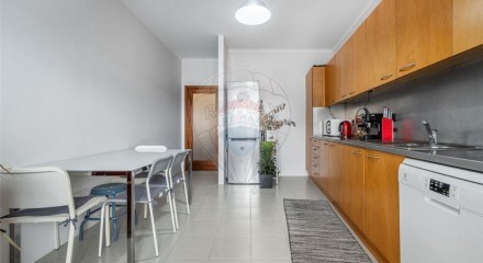 Residential - Condo/Apartment - T3 - Gulpilhares e Valadares, Vila Nova de Gaia - PT