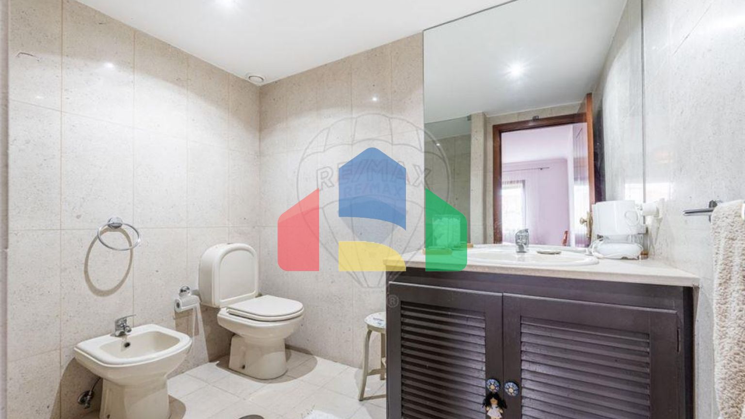 Residential - Condo/Apartment - T3 - Gulpilhares e Valadares, Vila Nova de Gaia - PT