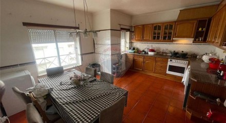 Residential - Condo/Apartment - T3 - Nossa Sra de Fátima, Entroncamento - PT