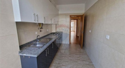 Residential - Condo/Apartment - T2 - Odivelas, Odivelas - PT