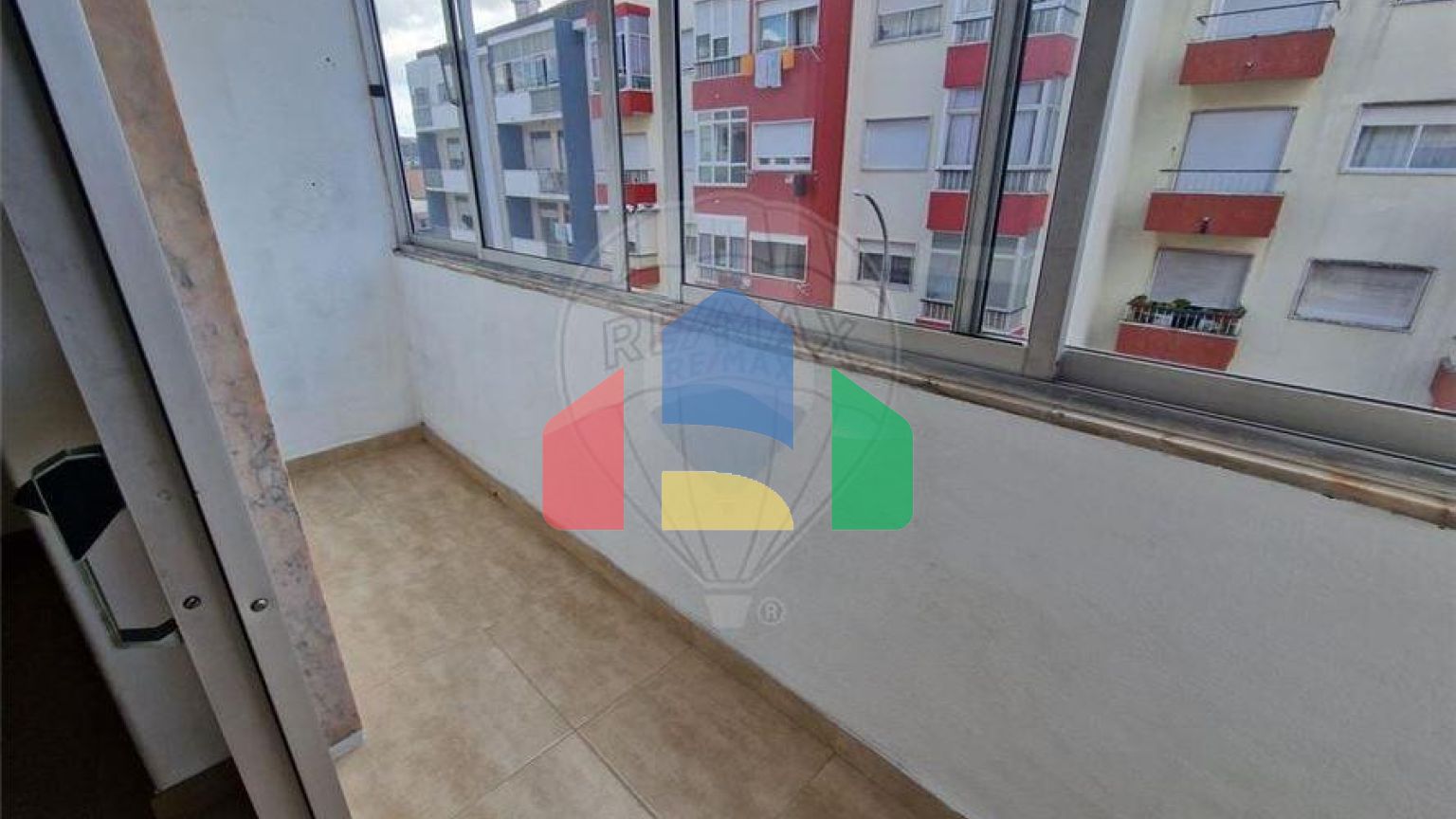 Residential - Condo/Apartment - T2 - Odivelas, Odivelas - PT