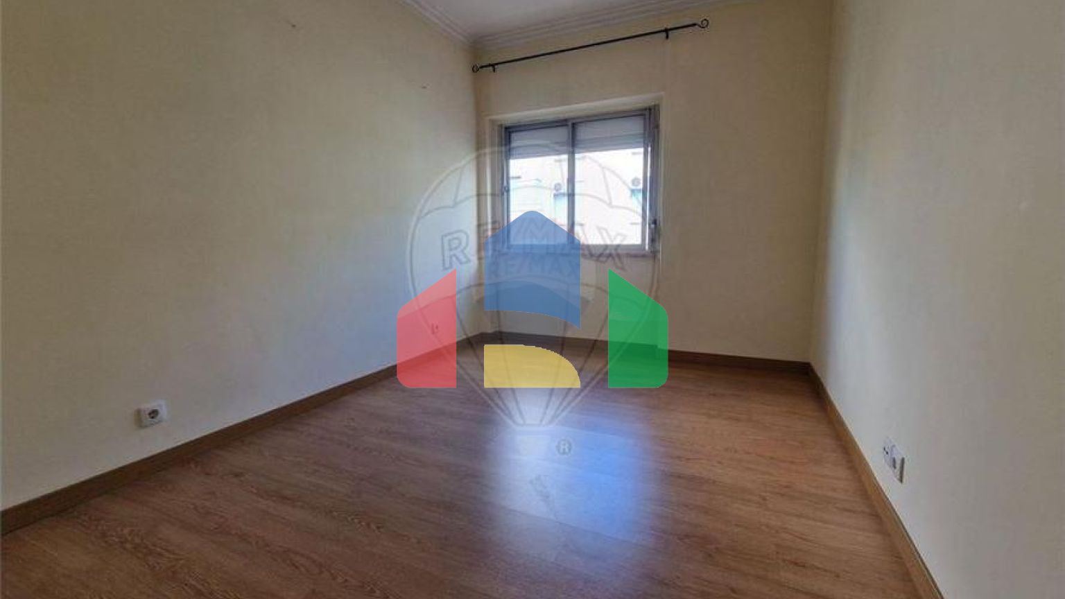 Residential - Condo/Apartment - T2 - Odivelas, Odivelas - PT