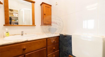 Residential - Condo/Apartment - T3 - Santo António dos Cavaleiros e Frielas, Loures - PT