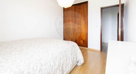 Residential - Condo/Apartment - T3 - Santo António dos Cavaleiros e Frielas, Loures - PT