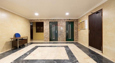 Residential - Condo/Apartment - T3 - Santo António dos Cavaleiros e Frielas, Loures - PT