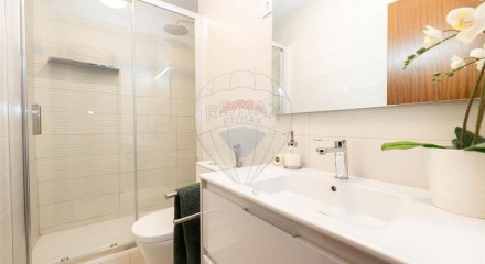 Residential - Condo/Apartment - T3 - Santo António dos Cavaleiros e Frielas, Loures - PT