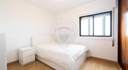 Residential - Condo/Apartment - T3 - Santo António dos Cavaleiros e Frielas, Loures - PT