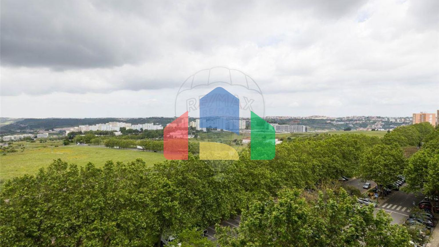 Residential - Condo/Apartment - T3 - Santo António dos Cavaleiros e Frielas, Loures - PT