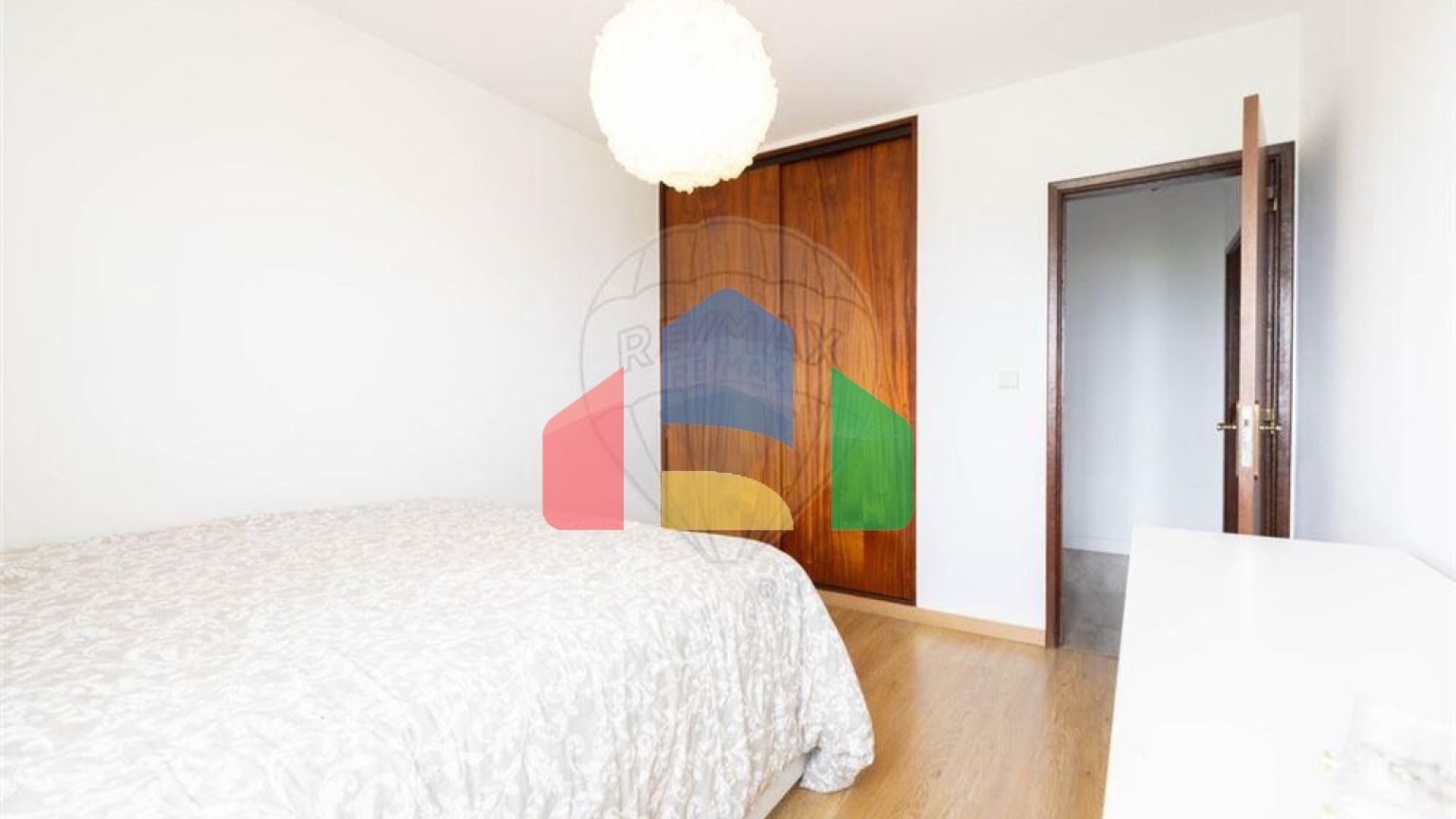 Residential - Condo/Apartment - T3 - Santo António dos Cavaleiros e Frielas, Loures - PT