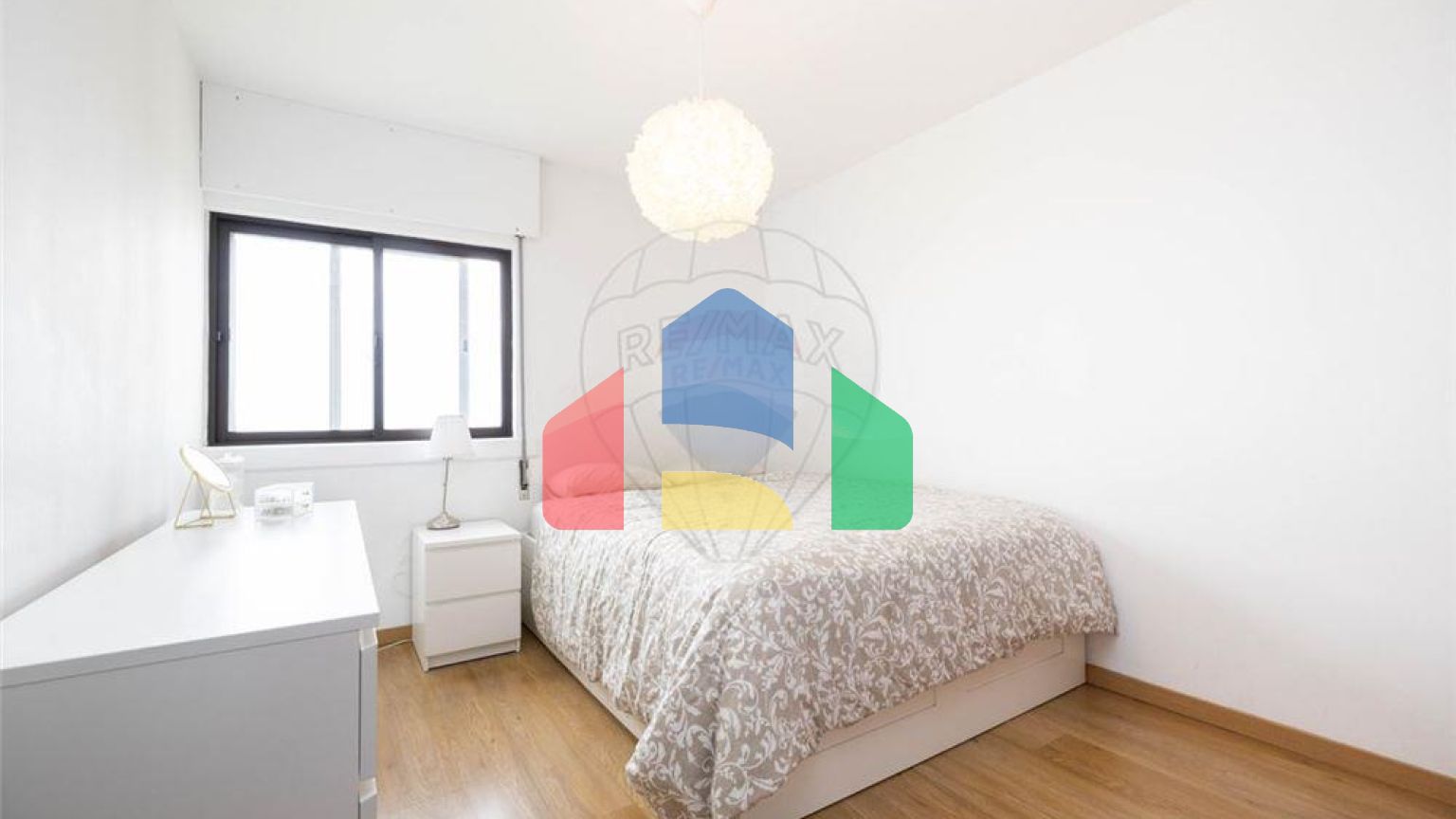 Residential - Condo/Apartment - T3 - Santo António dos Cavaleiros e Frielas, Loures - PT