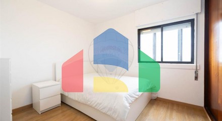 Residential - Condo/Apartment - T3 - Santo António dos Cavaleiros e Frielas, Loures - PT