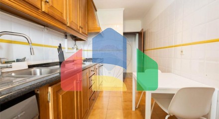 Residential - Condo/Apartment - T3 - Santo António dos Cavaleiros e Frielas, Loures - PT