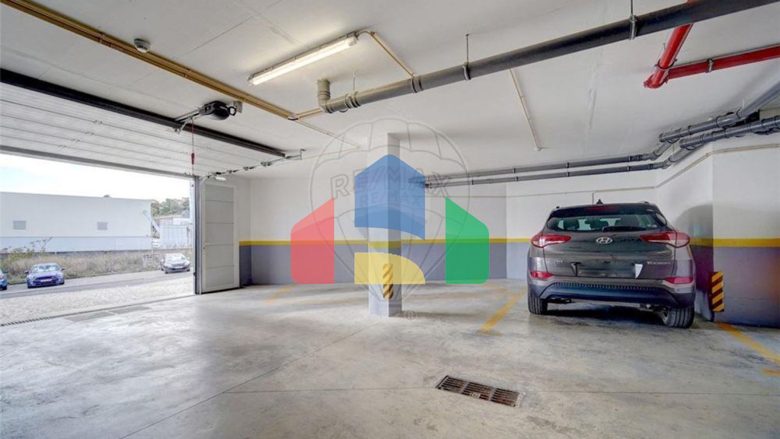 Residential - Condo/Apartment - T3 - Santo António dos Cavaleiros e Frielas, Loures - PT