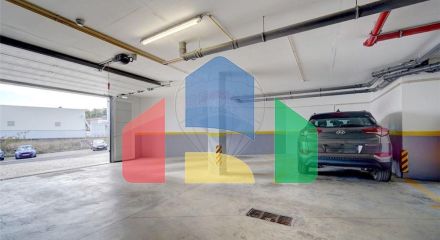 Residential - Condo/Apartment - T3 - Santo António dos Cavaleiros e Frielas, Loures - PT