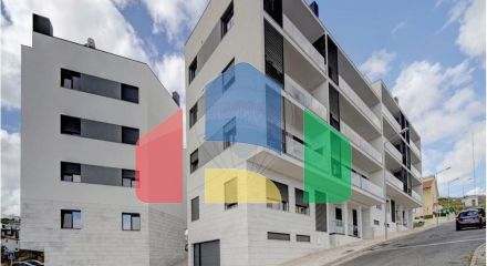 Residential - Condo/Apartment - T3 - Santo António dos Cavaleiros e Frielas, Loures - PT