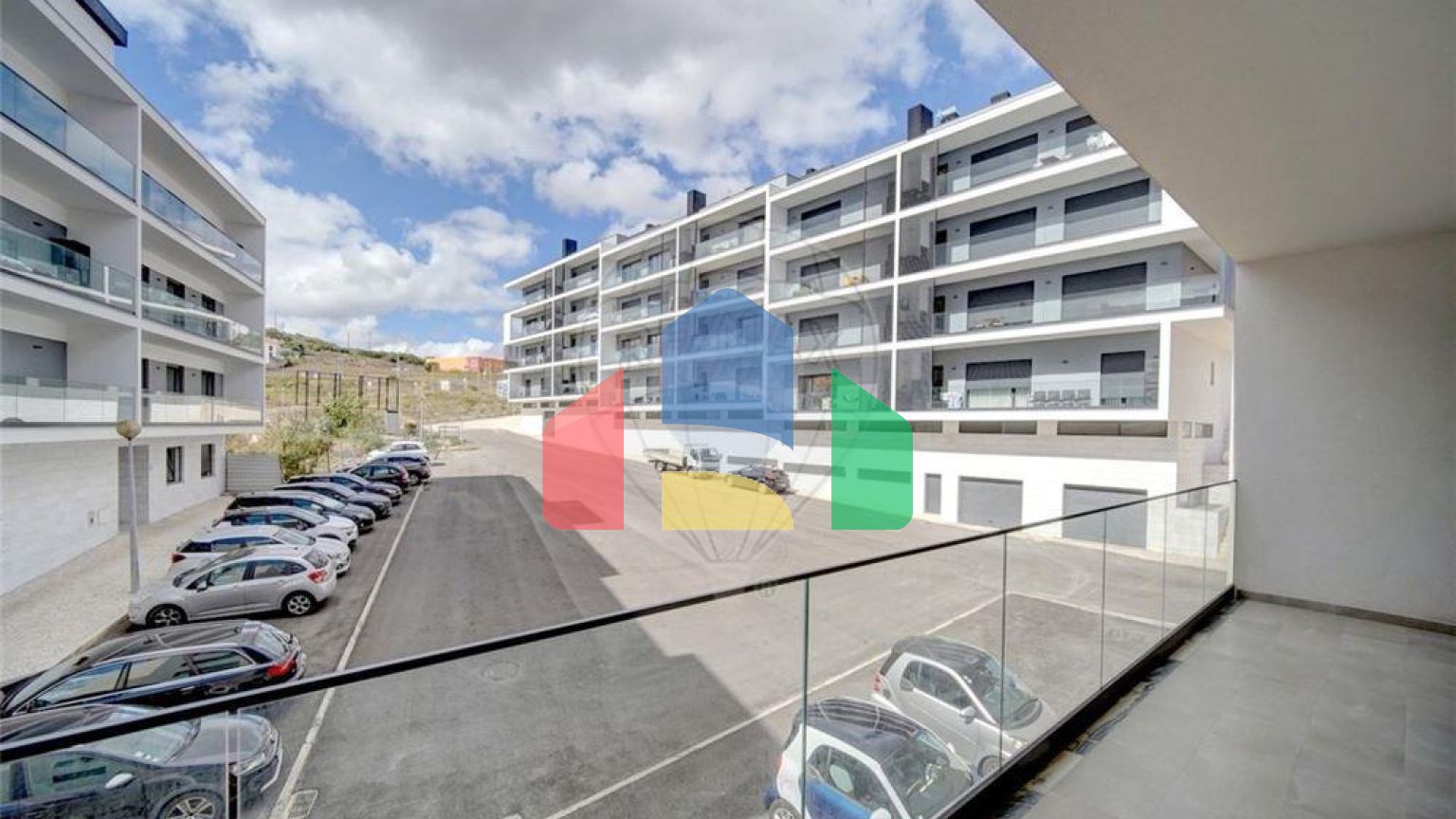 Residential - Condo/Apartment - T3 - Santo António dos Cavaleiros e Frielas, Loures - PT