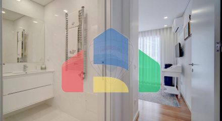 Residential - Condo/Apartment - T3 - Santo António dos Cavaleiros e Frielas, Loures - PT