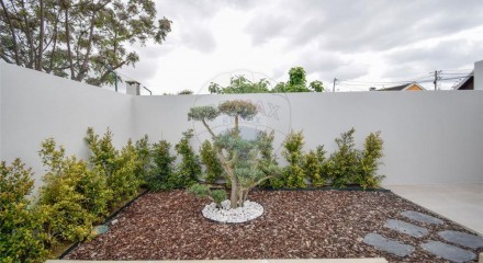 Residential - Single Family Home - T3 - Charneca de Caparica e Sobreda, Almada - PT