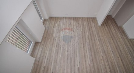 Residential - Single Family Home - T3 - Charneca de Caparica e Sobreda, Almada - PT