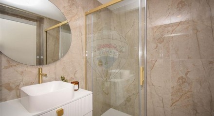 Residential - Single Family Home - T3 - Charneca de Caparica e Sobreda, Almada - PT