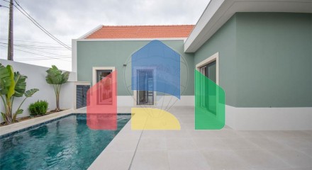 Residential - Single Family Home - T3 - Charneca de Caparica e Sobreda, Almada - PT