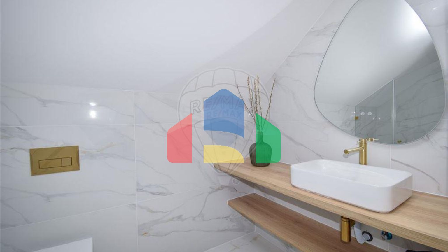 Residential - Single Family Home - T3 - Charneca de Caparica e Sobreda, Almada - PT