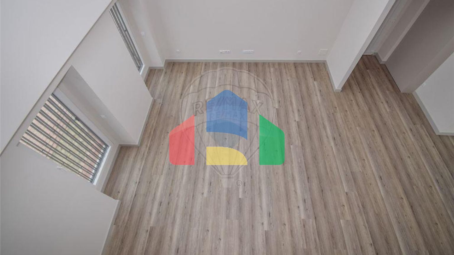 Residential - Single Family Home - T3 - Charneca de Caparica e Sobreda, Almada - PT