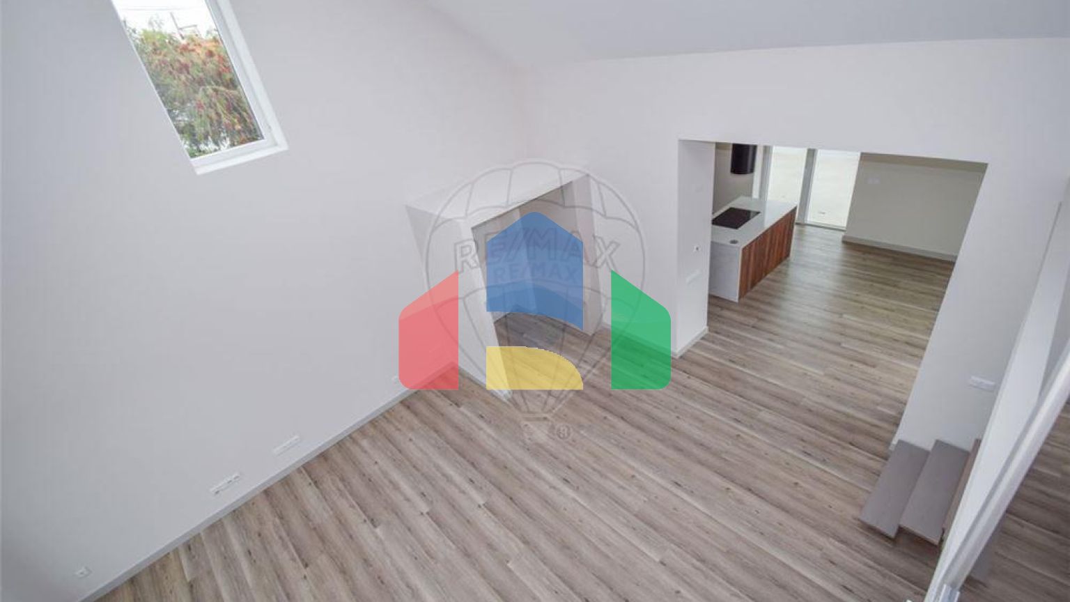 Residential - Single Family Home - T3 - Charneca de Caparica e Sobreda, Almada - PT