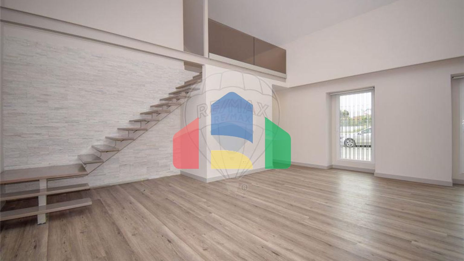 Residential - Single Family Home - T3 - Charneca de Caparica e Sobreda, Almada - PT