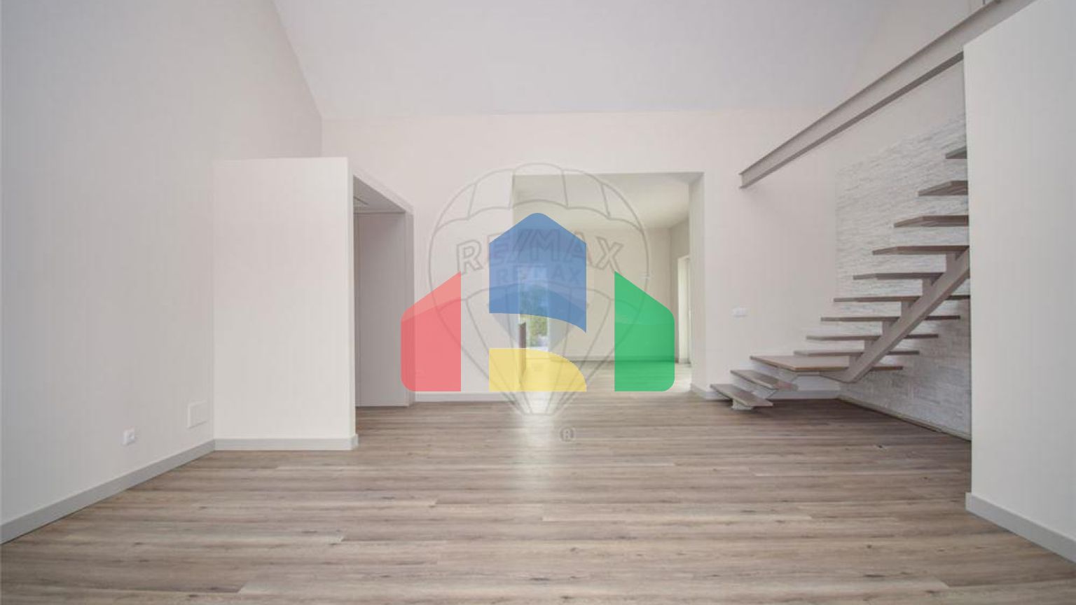 Residential - Single Family Home - T3 - Charneca de Caparica e Sobreda, Almada - PT