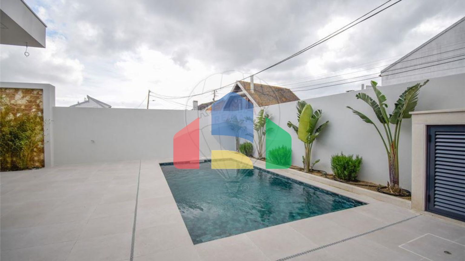 Residential - Single Family Home - T3 - Charneca de Caparica e Sobreda, Almada - PT