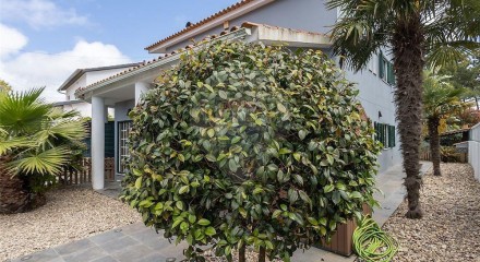 Residential - Single Family Home - T3 - Charneca de Caparica e Sobreda, Almada - PT