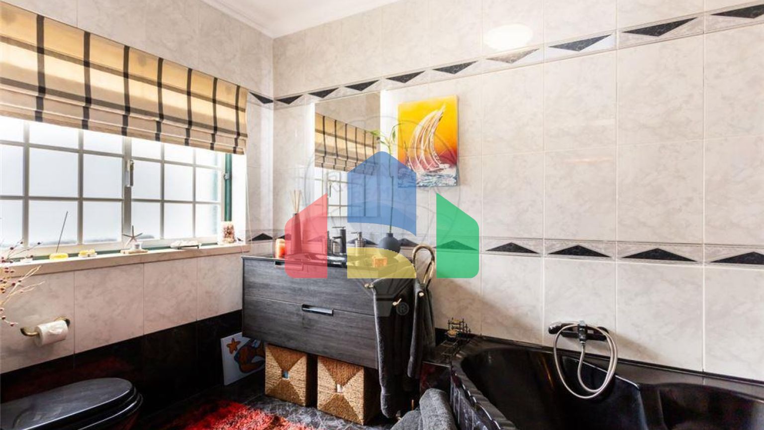 Residential - Single Family Home - T3 - Charneca de Caparica e Sobreda, Almada - PT